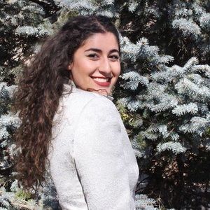 Meet your Posher, Elizabeth